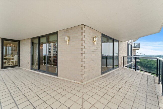 Building Photo - 1512 Palisade Ave