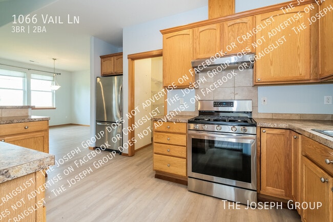 Building Photo - 1066 Vail Ln