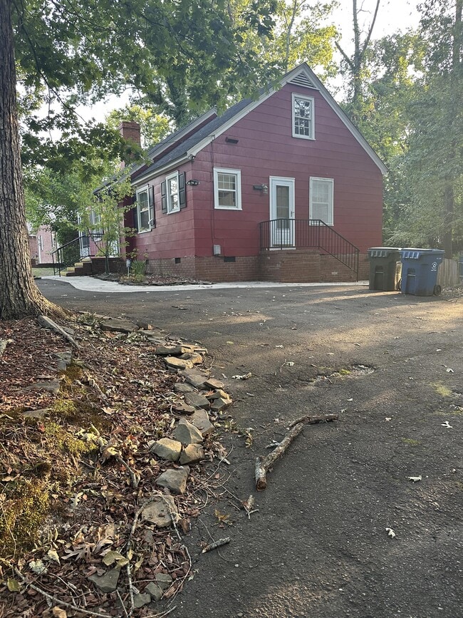 Building Photo - 1517 N Roxboro St