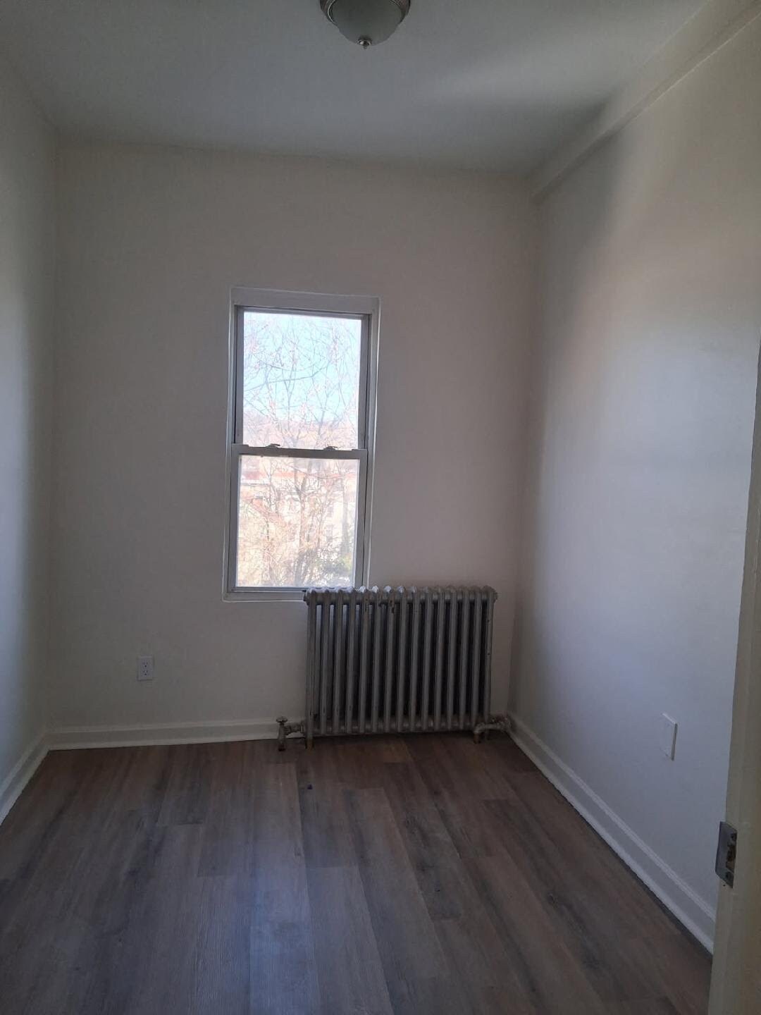 Building Photo - 26 Vineyard Ave