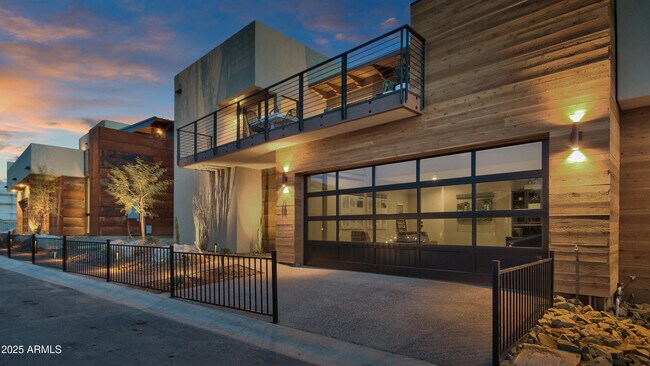 Building Photo - 6525 E Cave Creek Rd
