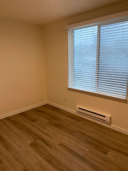 Building Photo - 334 Wells Ave S