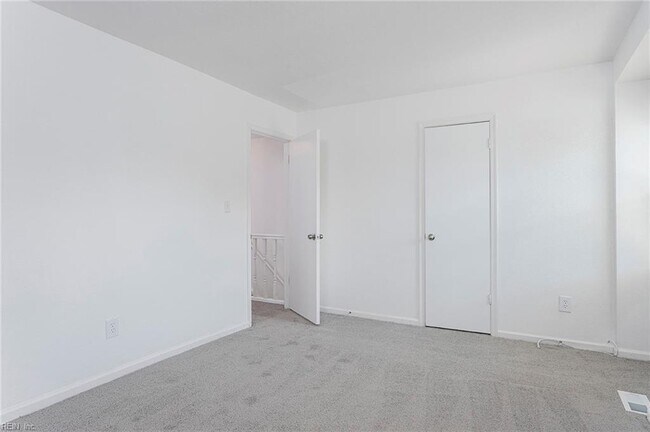Building Photo - 5684 Campus Dr