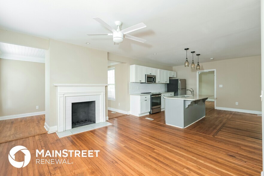 Building Photo - 129 McClean St