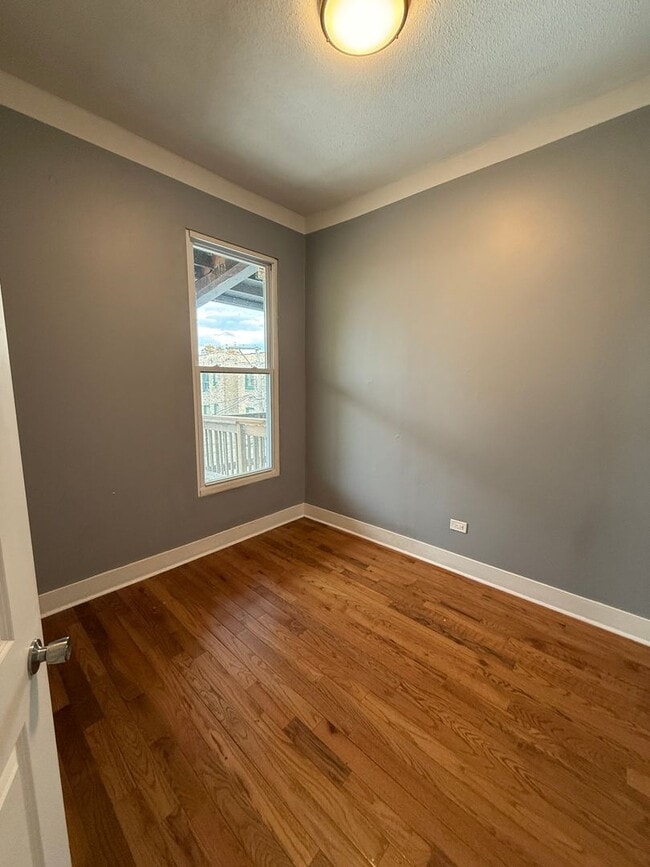 Building Photo - 438 E 49th St