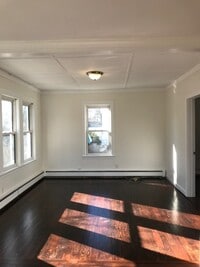 Building Photo - 218 Hartford St