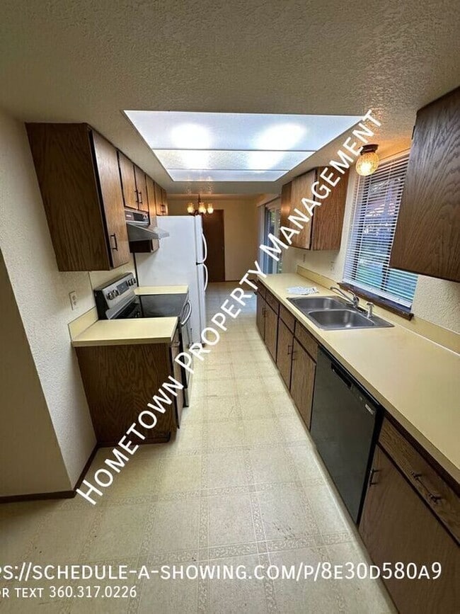 Building Photo - 6707 36th Ave SE