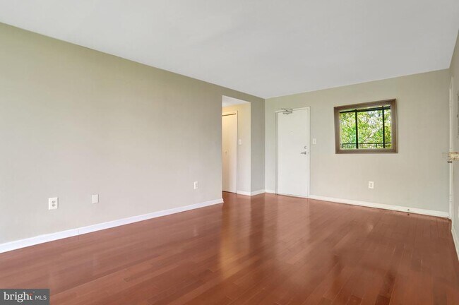 Building Photo - 4 S Van Dorn St