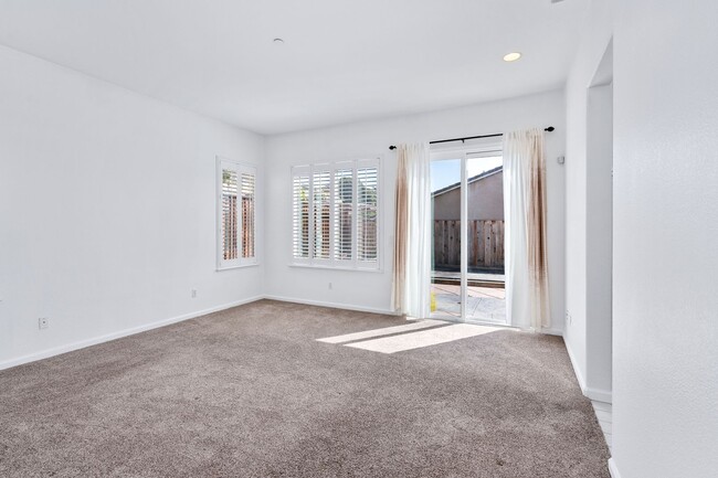 Building Photo - Spacious 3-Bed, 2-Bath Single Level Home