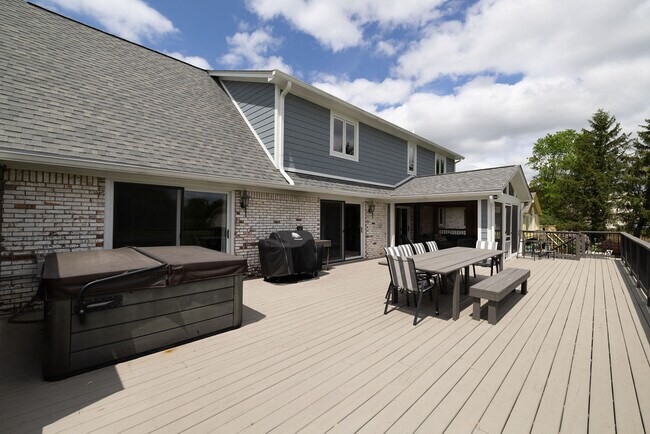 Building Photo - 12578 Royce Ct