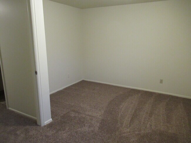 Building Photo - 2455 Astrozon Cir