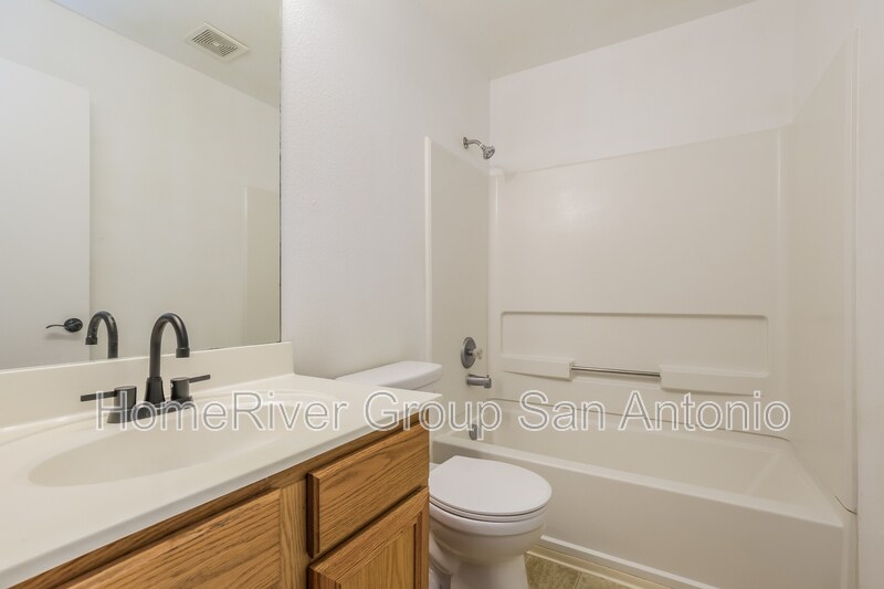 Building Photo - 238 Val Verde Dr