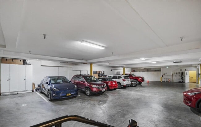 Building Photo - "Chic 1-Bedroom Haven with Central Vacuum ...