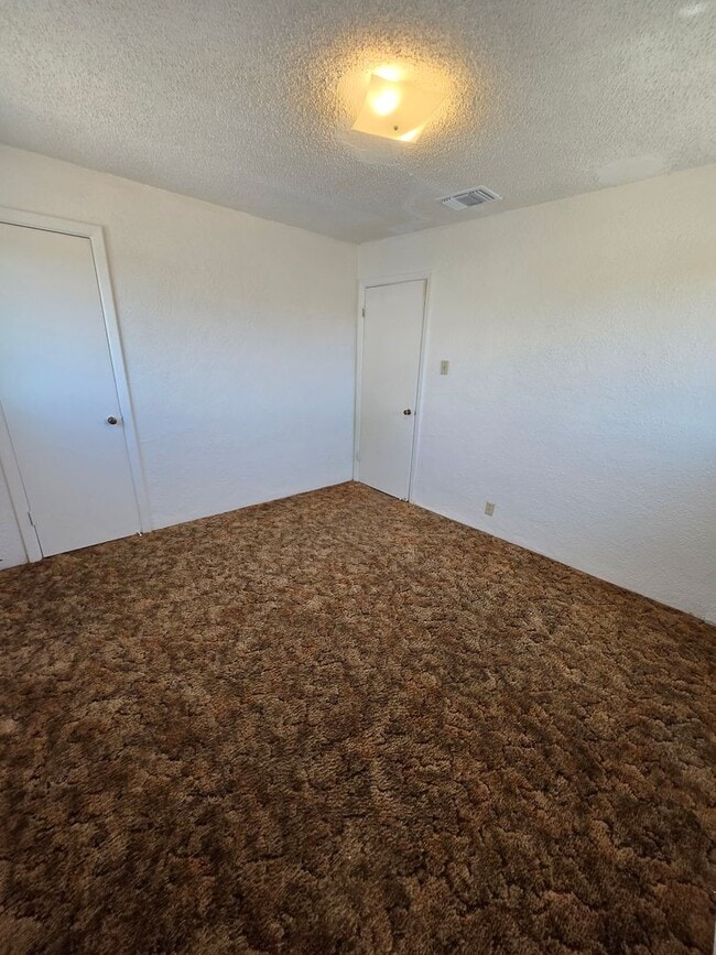 Building Photo - HUD Property