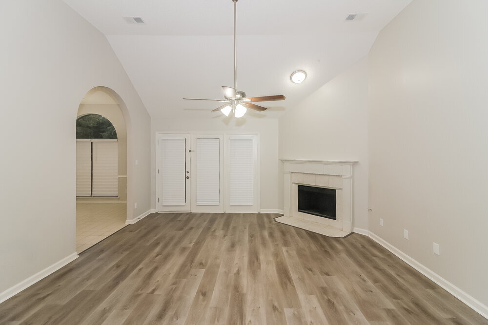 Building Photo - 636 Old River Cove
