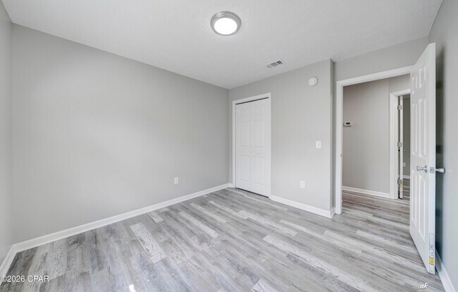 Building Photo - 3712 Burnham Way