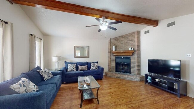 Building Photo - 3906 Sioux Cir