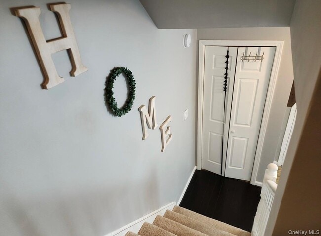 Building Photo - 104 Zugibe Ct