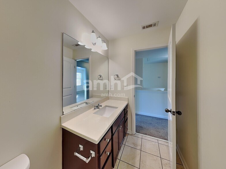 Building Photo - 4863 Clarkstone Dr