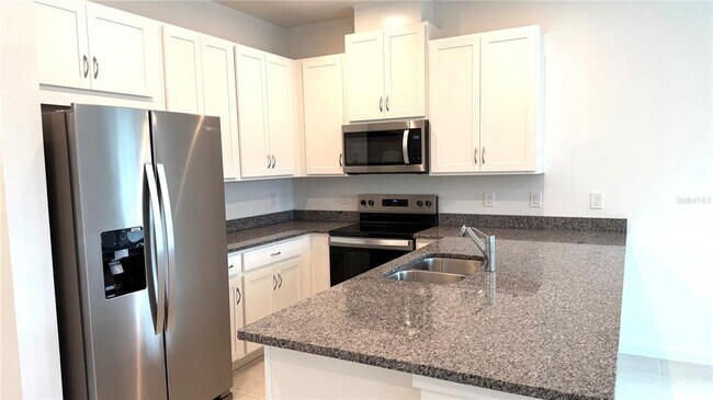 Building Photo - 2947 Camellia Flower St