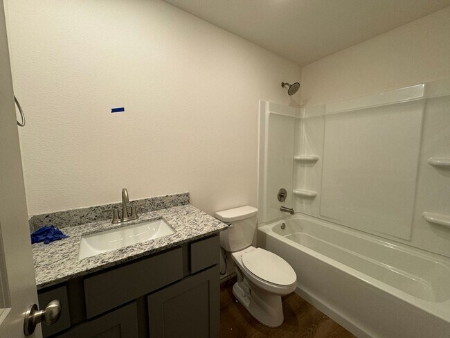 Building Photo - New Beginnings Start With AMRR: 3 BD Suburban Style Neighborhood!