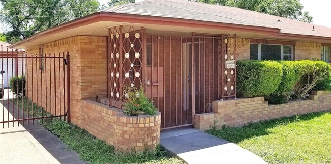 Building Photo - 4942 Rockport Dr