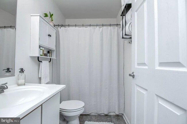 Building Photo - 1066 Gardenview Loop