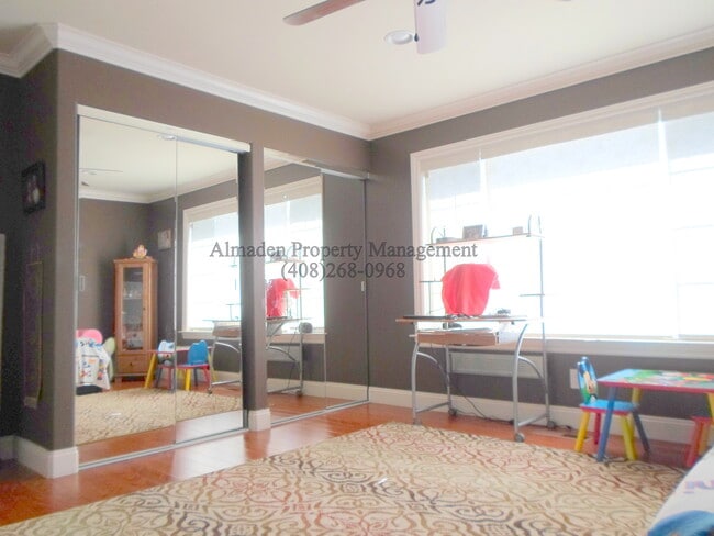 Building Photo - Remodeled Almaden Home near Foothills!! Great Schools, Central A/C & Pool!!