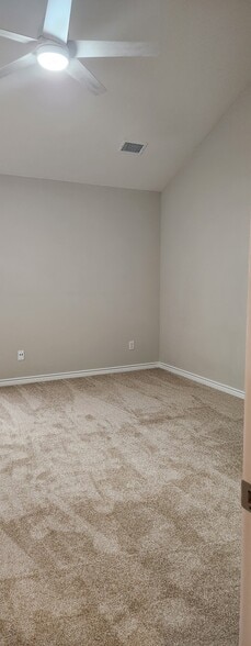 Bedroom - 902 Bridges Dr