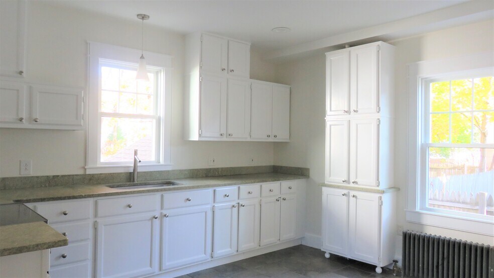 Kitchen cabinet storage! - 21 Courtland St