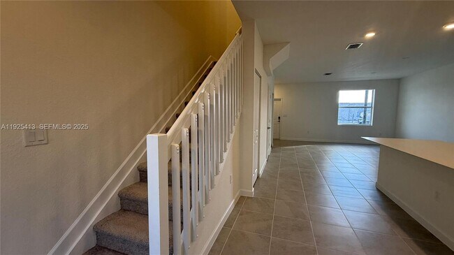 Building Photo - 1096 NW 2nd Ter