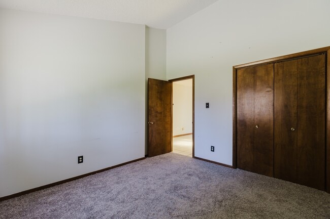 Building Photo - 217 Pinon Causeway