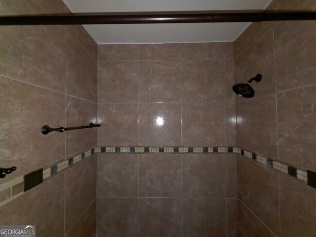 Building Photo - 76 Willowick Dr