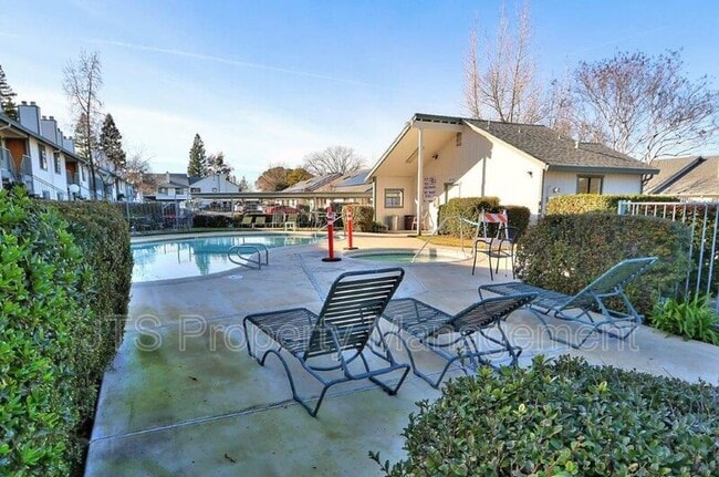 Building Photo - 2394 Alta Garden Ln