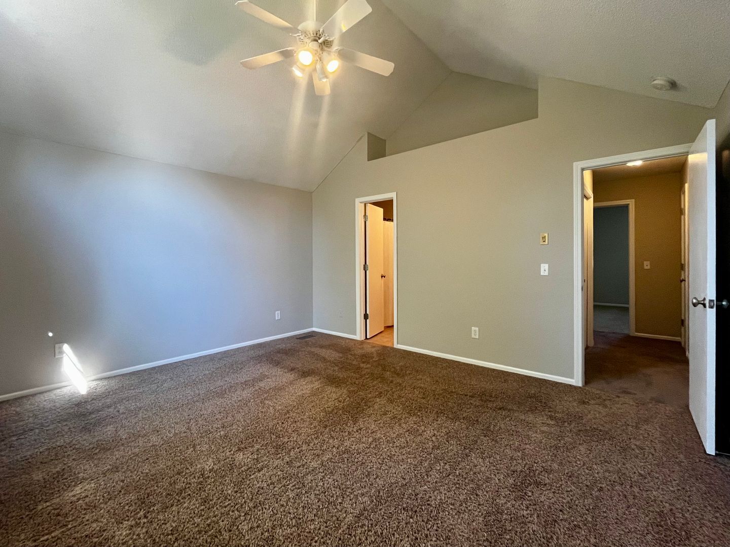 Building Photo - 10628 Yorktowne Pl