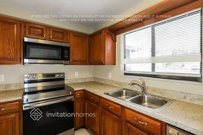 Building Photo - 8502 Dee Cir