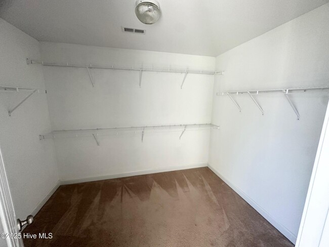 Building Photo - 2443 Kodiak Dr