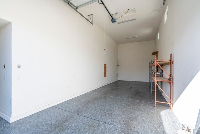 Building Photo - 750 W Torino Pl