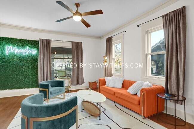 Building Photo - 397 Angelus St