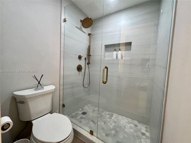 Building Photo - 3220 W Trade Ave