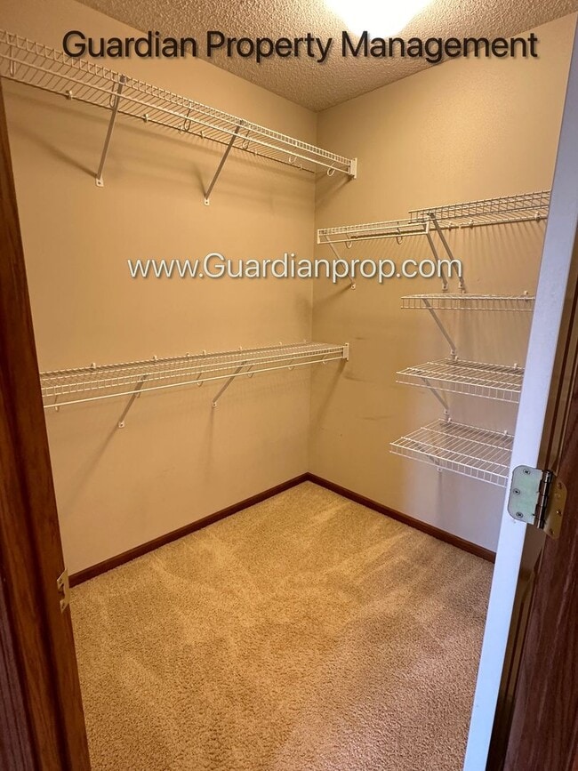 Building Photo - Pet Free Champlin Town Home, 3.5 Baths, 2 Car Garage, Dishwasher, Balcony, Available end of April