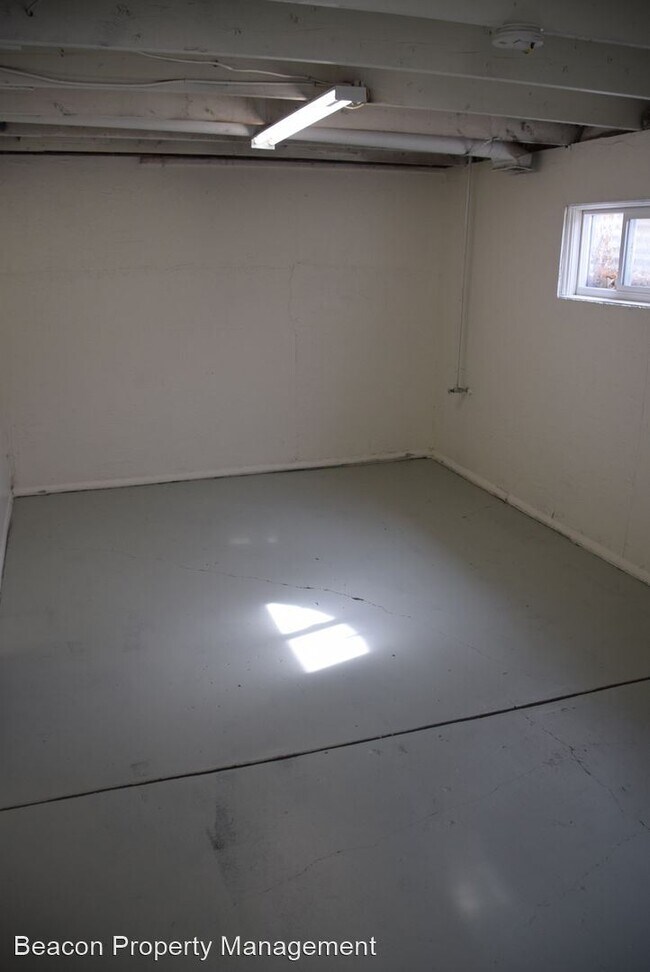 Building Photo - 3 br, 2 bath House - 7538 S. Holland Ct.