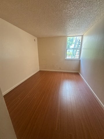 Building Photo - 18620 Hatteras St