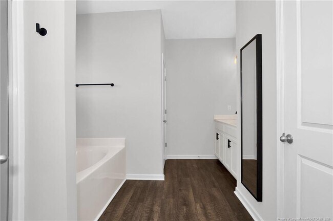 Building Photo - 2346 Spinning Wheel Rd