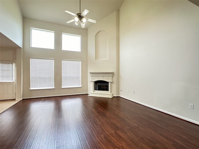 Building Photo - 11115 Lilac Manor Ct