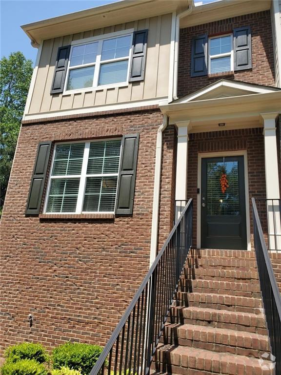 Building Photo - 201 Aventine Ln