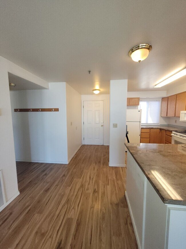 Building Photo - Waterfront Condo