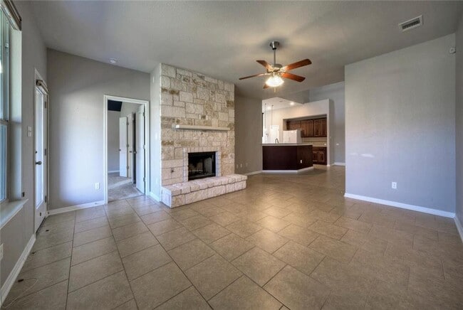 Building Photo - 18413 Falcon Pointe Blvd