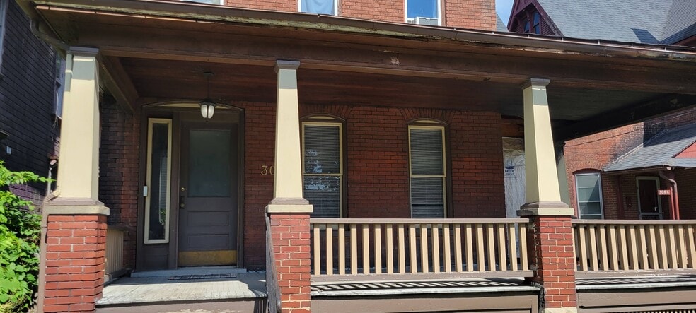 Building Photo - 308 Campbell St