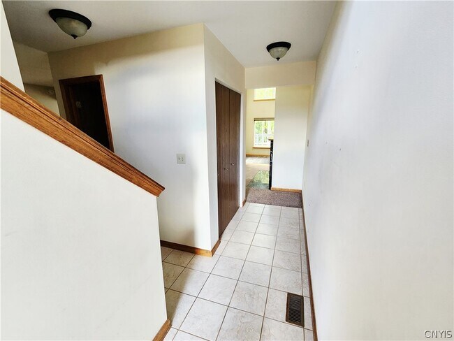 Building Photo - 8214 Honeysuckle Dr